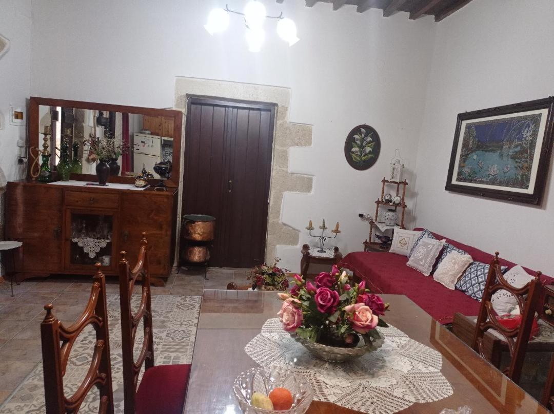 Traditional House Maria Azoyirás 外观 照片