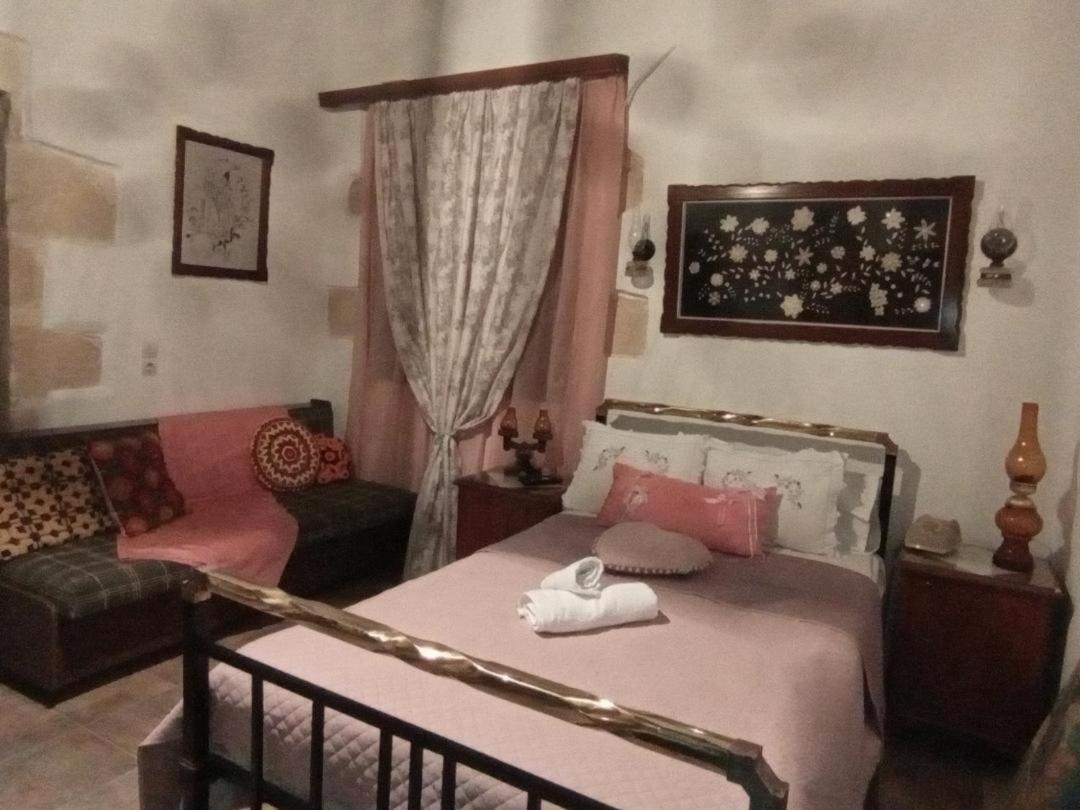 Traditional House Maria Azoyirás 外观 照片